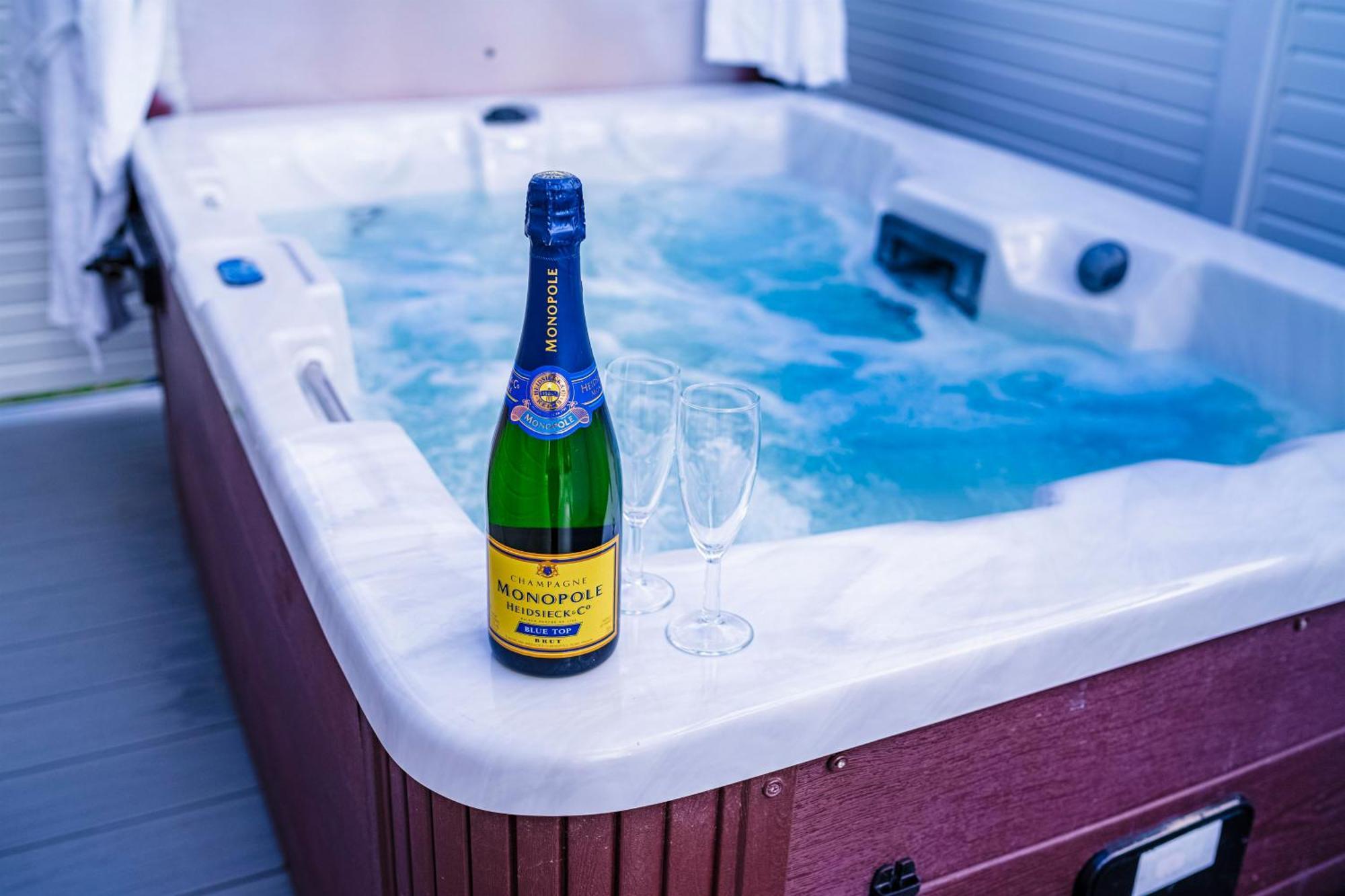 Callander Woods Holiday Park Rum bild